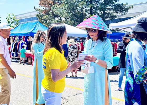 Image for article Canada : Les habitants découvrent le Falun Dafa lors de l'événement anniversaire du parc Saigon