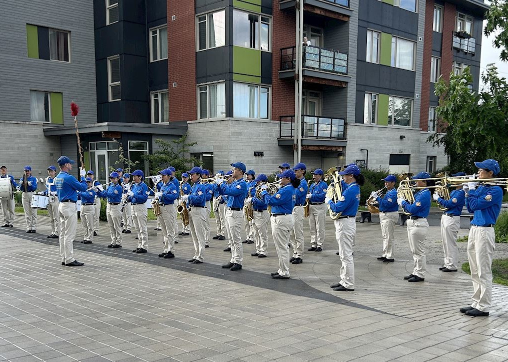 Image for article Ottawa, Canada : Présentation du Falun Dafa aux communautés pendant le festival du CRIC