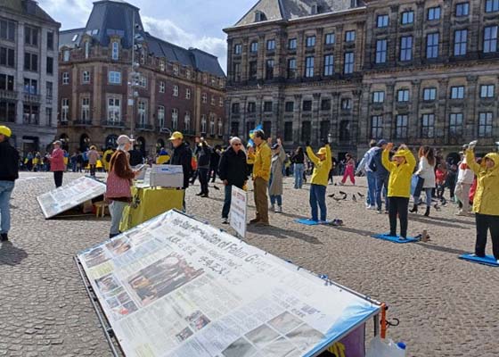 Image for article Pays-Bas : Les pratiquants organisent des activités dans plusieurs villes pour présenter le Falun Dafa et dénoncer la persécution en Chine