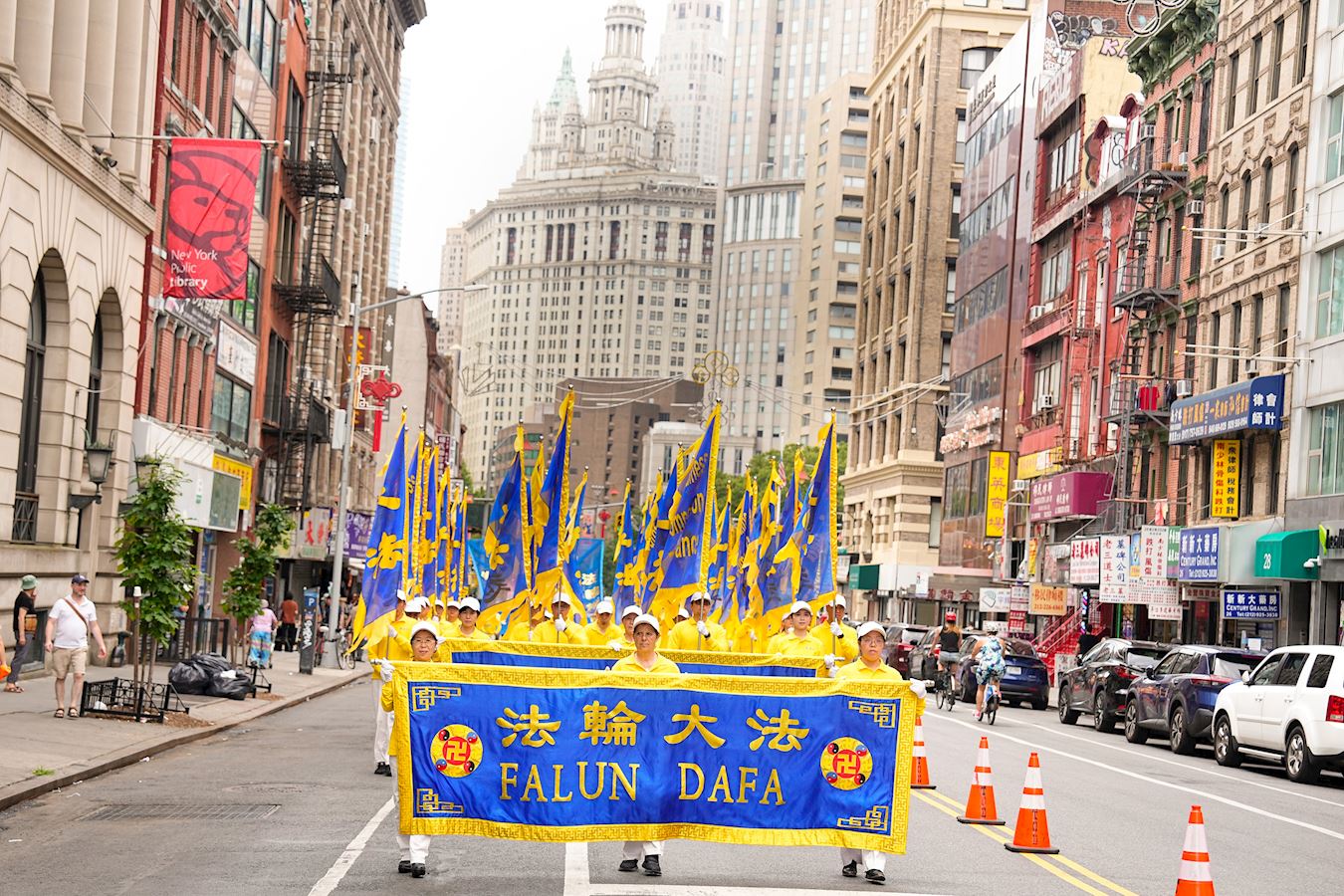 Image for article Manhattan, New York : Un grand défilé appelle à la fin de la persécution du Falun Gong en Chine