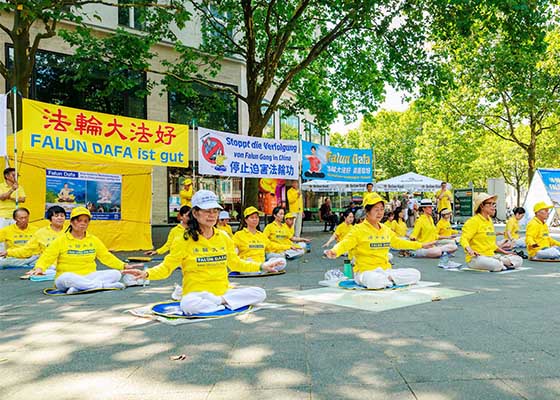 Image for article Berlin, Allemagne : Un événement sensibilise les gens à la persécution du Falun Gong