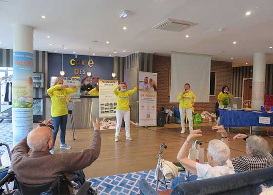 Image for article Présenter le Falun Dafa dans une maison de retraite à Drancy, France