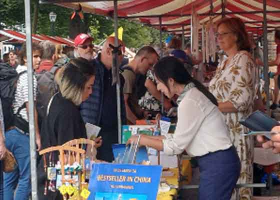 Image for article Pays-Bas : Présentation du Falun Dafa à la foire du livre de Deventer