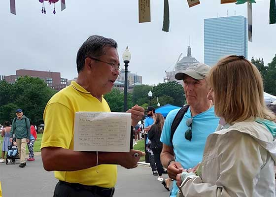 Image for article Boston, États-Unis : Le Falun Dafa bien accueilli au festival africain annuel