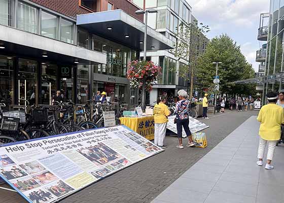 Image for article Pays-Bas : Les habitants de Hoofddorp et d’Amste s’informent sur le Falun Dafa et la persécution en Chine