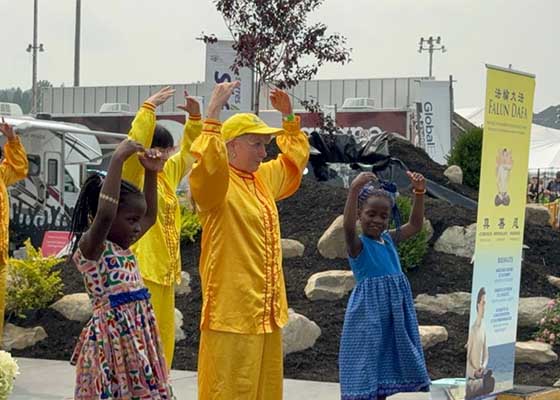 Image for article Canada : Présentation du Falun Dafa lors d’un festival culturel