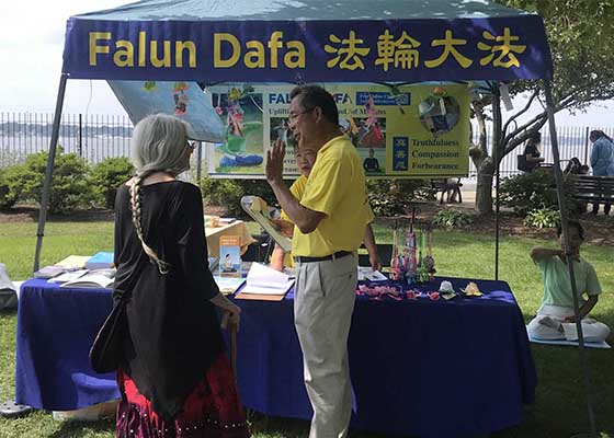 Image for article Festival folklorique de Riverside, Rhode Island : Les gens soutiennent le Falun Dafa