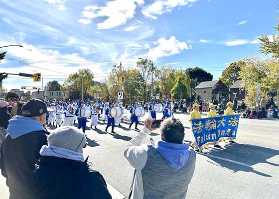 Image for article Kitchener, Canada : Le Falun Dafa populaire à l’Oktoberfest 2024 de Kitchener-Waterloo