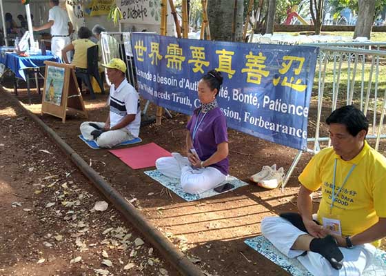 Image for article France : Le Falun Gong salué lors d’un « Salon des Seniors »