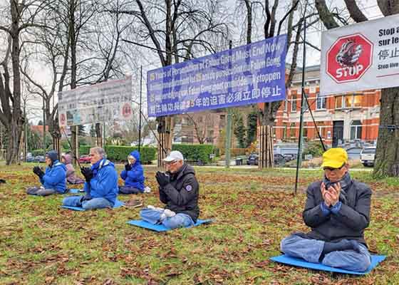 Image for article Belgique : Manifestation pacifique devant l’ambassade de Chine à l’occasion de la Journée des droits de l’homme