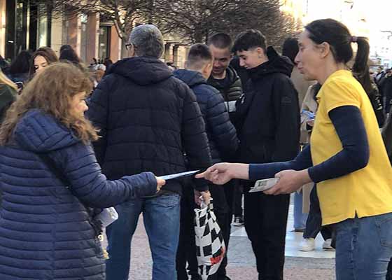 Image for article Bulgarie : Les gens signent des pétitions pour mettre fin à la persécution du Falun Dafa