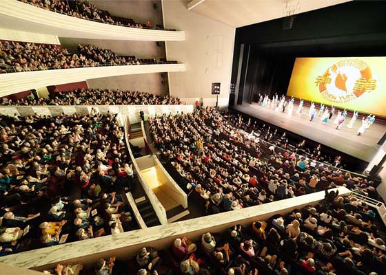 Image for article Shen Yun poursuit sa tournée sur trois continents : « Le niveau artistique est de premier ordre »
