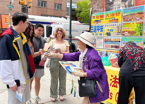 Image for article Philadelphie, États-Unis : Rassemblement dans le quartier chinois pour commémorer le 26<SUP>e</SUP> anniversaire de l’Appel du 25 avril