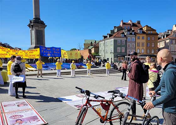 Image for article Pologne : Activités organisées pour commémorer la manifestation pacifique du 25 avril 1999