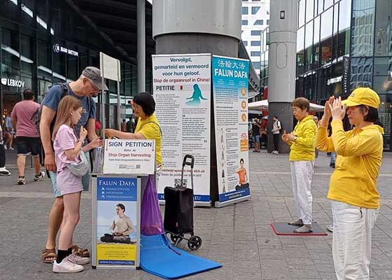 Image for article Utrecht, Pays-Bas : Soutien du public pour mettre fin à la persécution du Falun Dafa en Chine