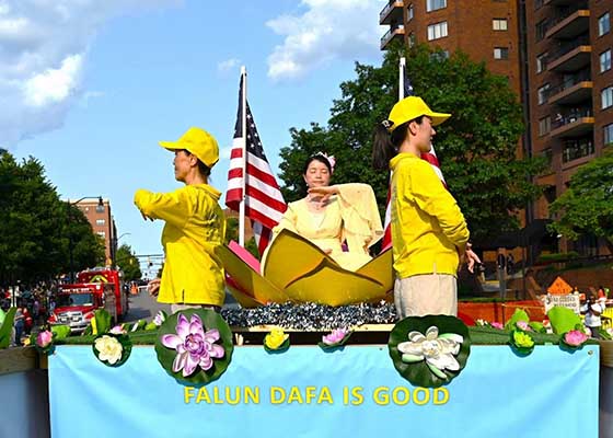 Image for article Ohio, États-Unis : Les pratiquants de Falun Gong participent depuis 20 ans au défilé de la fête de l’Indépendance de Columbus