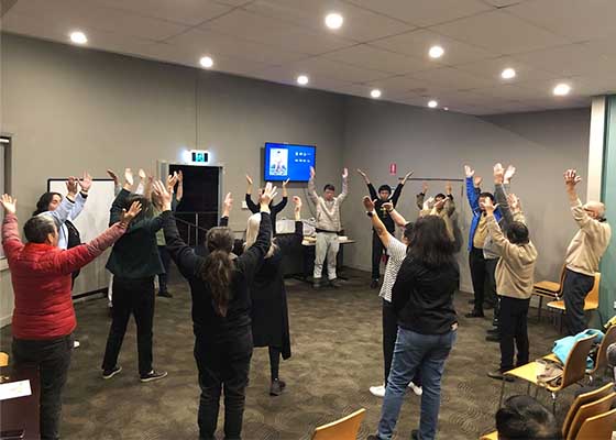 Image for article Australie : Des responsables de Sydney envoient des lettres de félicitations et accueillent des cours de Falun Dafa