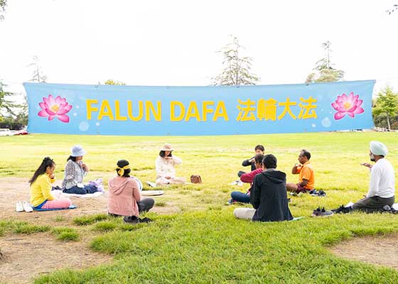 Image for article Fremont, Californie : Les gens profitent d’un cours gratuit de Falun Dafa