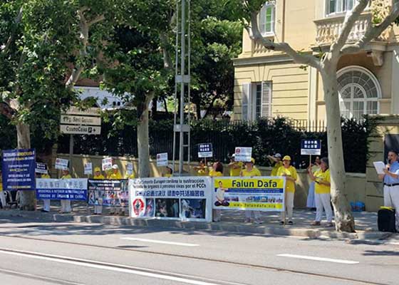 Image for article Espagne : Manifestations pacifiques appelant à mettre fin à des décennies de persécution