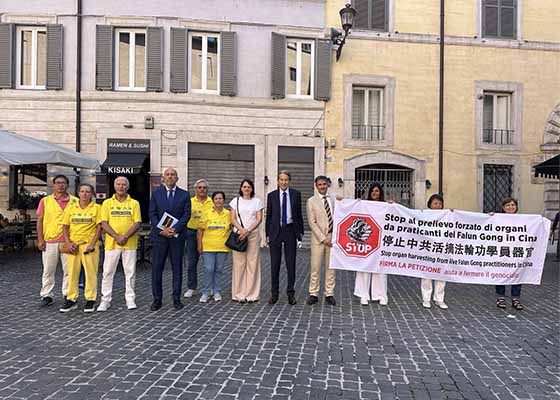 Image for article Italie : Des dignitaires condamnent le prélèvement d’organes par le PCC lors de rassemblements à Rome