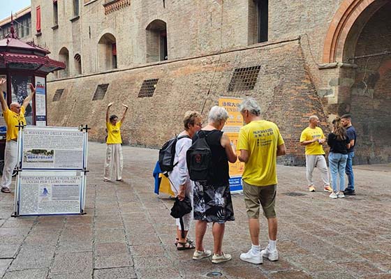 Image for article Italie : Présentation du Falun Dafa dans plusieurs villes
