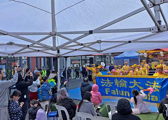 Image for article Melbourne, Australie : Des pratiquants de Falun Dafa invités à se produire au festival de la Mi‑Automne