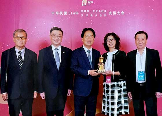 Image for article Pratiquer le Falun Gong inspire une enseignante à apporter gentillesse et beauté dans sa classe