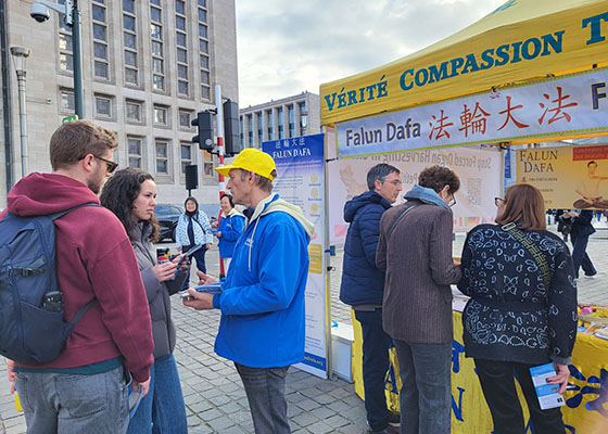 Image for article Belgique : les gens condamnent les prélèvements forcés d’organes perpétrés par le PCC