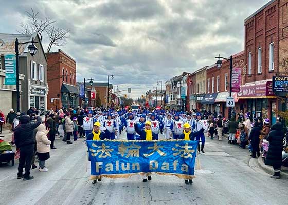 Image for article Canada : Le Tian Guo Marching Band invité à participer à cinq défilés du père Noël en Ontario