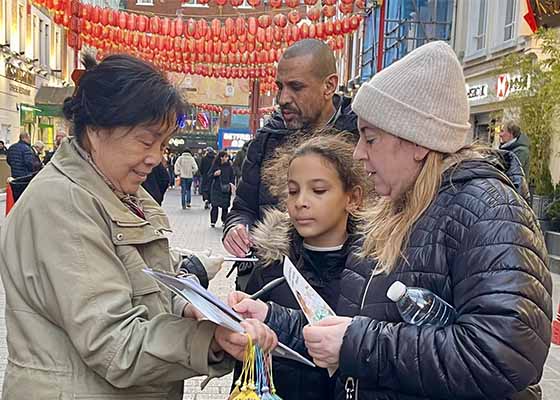 Image for article Londres, Royaume-Uni : Opposition du public à la persécution du Falun Dafa