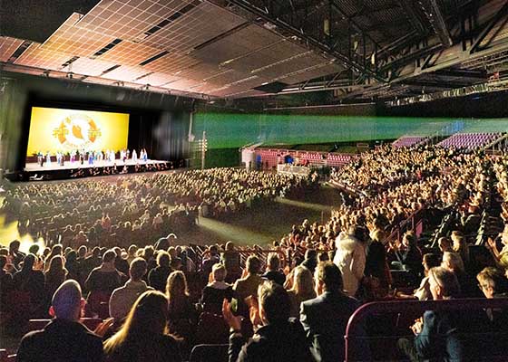 Image for article Des élus honorent Shen Yun à l’occasion du lancement de sa tournée mondiale 2026