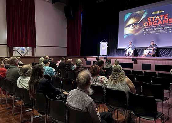 Image for article Albany, Australie-Occidentale : Le documentaire <I>Organes d’État</I> touche le public et dénonce la brutalité du PCC