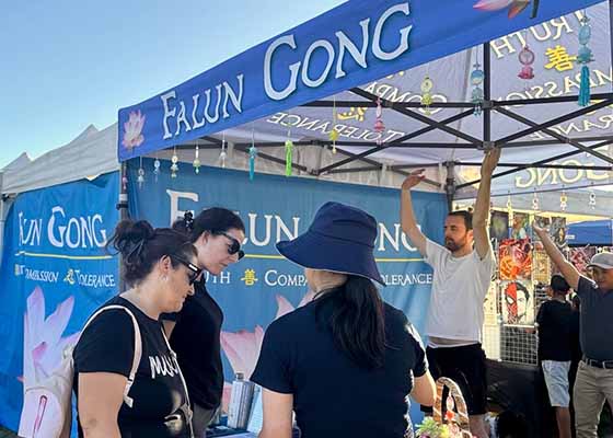 Image for article Australie : Un fort intérêt pour le Falun Dafa lors du festival communautaire d’Australie-Occidentale