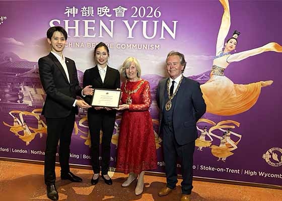 Image for article Shen Yun achève sa tournée britannique de 52 représentations et les élus locaux expriment leur soutien