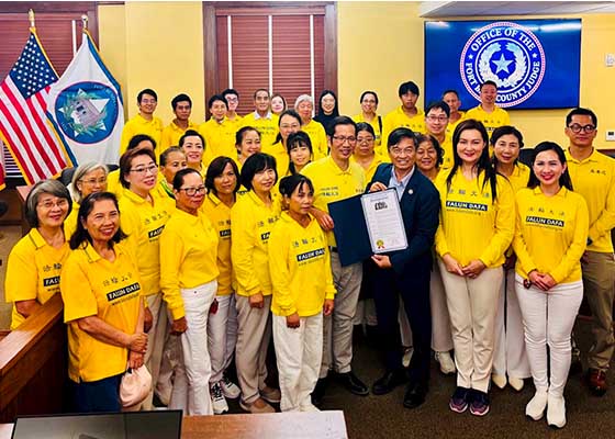 Image for article Houston : Des élus honorent la Journée mondiale du Falun Dafa