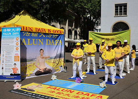 Image for article Présentation du Falun Dafa à Zurich, Suisse