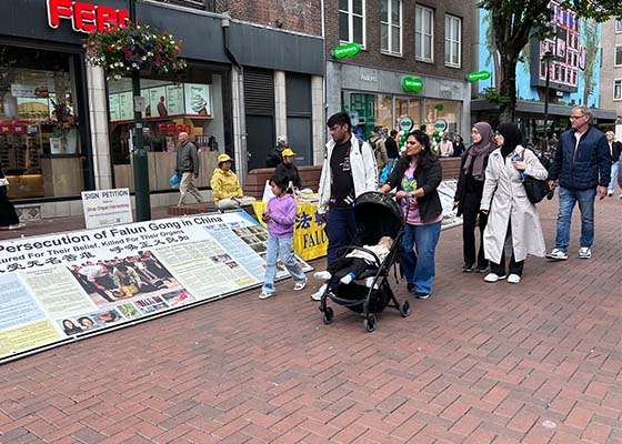 Image for article Pays-Bas : La population soutient les efforts des pratiquants visant à dénoncer la persécution