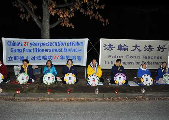 Image for article Une veillée aux chandelles devant l’ambassade de Chine à Canberra marque les 27 ans de persécution menée par le PCC