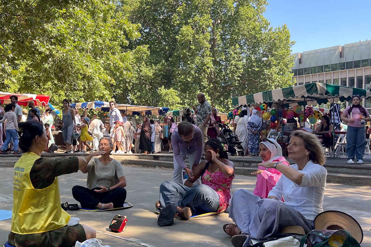 Image for article Les gens s’identifient à Authenticité-Bienveillance-Tolérance au Camden Mela à Londres