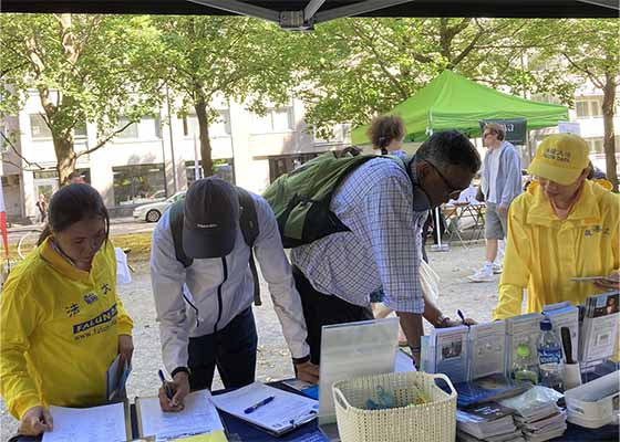 Image for article Finlande : Des participants au festival signent une pétition pour mettre fin à la persécution du Falun Gong